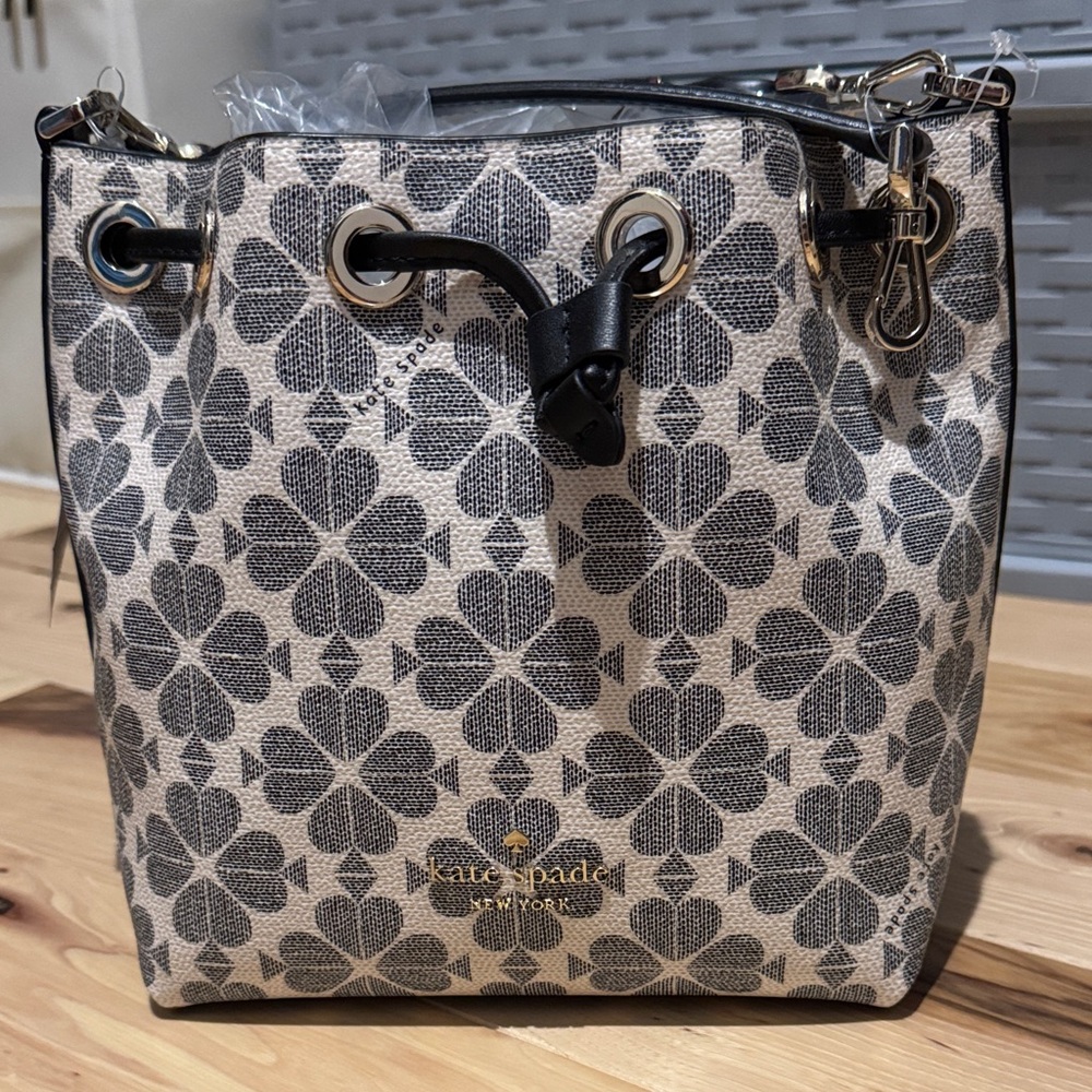 Kate Spade Black and Cream Clover Shoulder Bag
